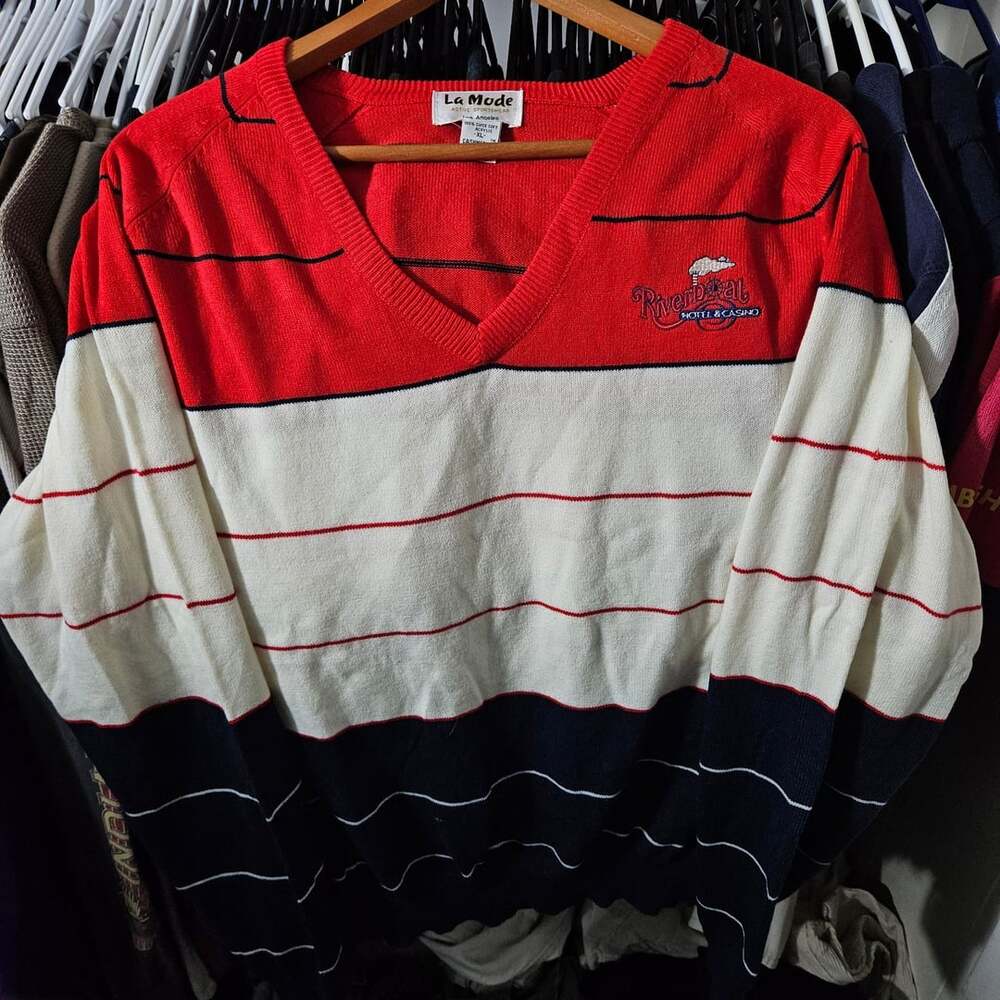 La Mode Riverboat Hotel Casino Sweater Size XL V-Neck